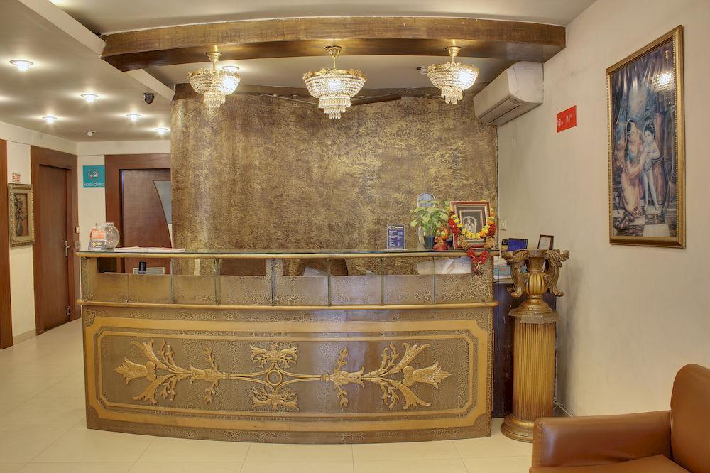 Oyo 358 Sarojini Nagar Hotel Ню Делхи Екстериор снимка